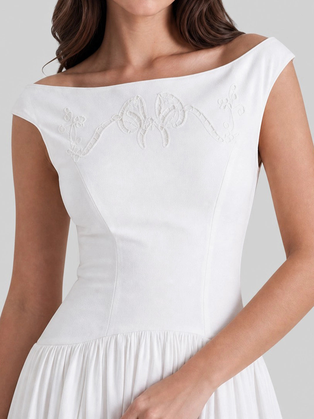 Exquisite Boat Neck Fil-Coupé Maxi Dress